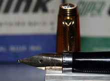 Load image into Gallery viewer, Z-Parker 75 - Godron Gold & "B" 14ct Gold Nib with Ball Point - (P869a)