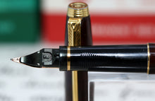 Load image into Gallery viewer, Z-Parker 75 - Thuya with MK III Section & 14ct Gold Nib (P872)