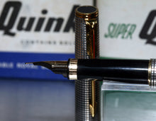 Load image into Gallery viewer, Z-Parker 75 Premier - Cisele Sterling Silver with M Point 18ct Gold Nib - (P883)