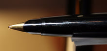 Load image into Gallery viewer, Z-Parker 45 - Black Coronet with "M" 14ct Gold Nib - (P886)