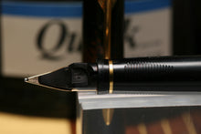 Load image into Gallery viewer, Z-Parker 75 Premier - Chinese Laque with "M" Medium Point 14ct Gold Nib - (P888)