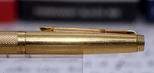 Load image into Gallery viewer, Z-Parker 75 - Gold Grain d'Orge 20u with 14ct Gold "M" Point Nib (P901)