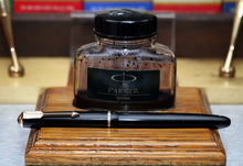 Load image into Gallery viewer, Z-Parker Victory Mk V - Black with No.10 14ct Gold Nib - (P912a)