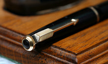 Load image into Gallery viewer, Z-Parker Victory Mk V - Black with No.10 14ct Gold Nib - (P912a)