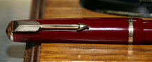 Load image into Gallery viewer, Z-Parker Duofold Senior - Red with No.35 14ct Gold Nib - (P922)