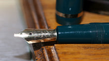 Load image into Gallery viewer, Z-Parker Duofold Senior - Green with Modified No.35 14ct Gold Nib - (P923a)