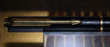 Load image into Gallery viewer, Z-Parker 95 - Matt Black with rare B Broad Gold Plated Nib - (P928a)