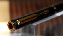 Load image into Gallery viewer, Z-Parker 95 - Matt Black with rare B Broad Gold Plated Nib - (P928a)