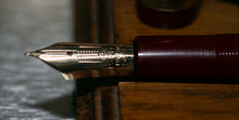 Load image into Gallery viewer, Z-Parker Duofold Maxima - Red with Fine Point No.50 14ct Gold Nib - (P931)