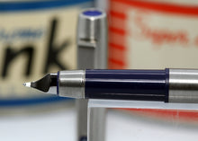 Load image into Gallery viewer, Z-Parker 25 Mk IV - Flighter Blue Trim with Fine Point Steel Nib (P933)