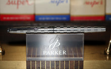 Load image into Gallery viewer, Z-Parker 45 Harlequin - Harlequin Grey Shield with "M" Octanium Nib - (P935)