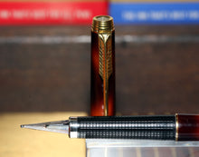 Load image into Gallery viewer, Z-Parker 180 - Tortoiseshell with F/B Gold Triangular 2-Sided Nib - (P937)