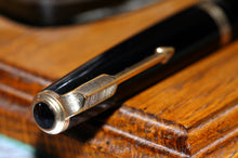 Load image into Gallery viewer, Z-Parker Duofold Maxima - Black with No.50 14ct Gold Nib - (P946)