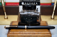 Load image into Gallery viewer, Z-Parker Duofold Maxima - Black with No.50 14ct Gold Nib - (P946)