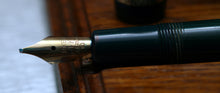 Load image into Gallery viewer, Z-Parker Duofold Junior - Green with No.10 14ct Gold Oblique Nib - (P947)