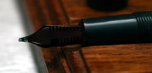 Load image into Gallery viewer, Z-Parker Duofold Junior - Green with No.10 14ct Gold Oblique Nib - (P947)