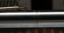 Load image into Gallery viewer, Z-Parker 75 - Flighter GT with "F" Fine Point 14ct Gold Nib - (P953b)