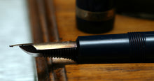 Load image into Gallery viewer, Z-Parker Duofold Maxima - Blue with No.50 14ct Gold Nib - (P957)