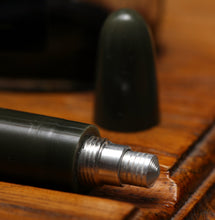 Load image into Gallery viewer, Z-Parker Duofold AF - Olive Green with Duofold "N" 14ct Gold Nib - (P958)