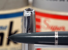 Load image into Gallery viewer, Z-Parker 51 - Grey & Lustraloy with Medium Point 14ct Gold Tubular Nib (P969h)