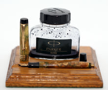 Load image into Gallery viewer, Z-Parker Duofold Early Junior Pearl with 052880 Duofold 14ct Gold Nib (P978)