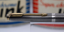 Load image into Gallery viewer, Z-Parker 75 - Cisele - Sterling Silver with 14ct Gold "M" Point Nib  (P985a)