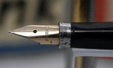 Load image into Gallery viewer, Z-Parker 75 - Cisele - Sterling Silver with 14ct Gold "M" Point Nib  (P985a)