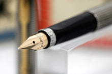 Load image into Gallery viewer, Z-Parker 75 - Cisele - Sterling Silver with 14ct Gold "M" Point Nib  (P985a)