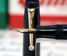 Load image into Gallery viewer, Z-Parker Victory Mk III - Dark Blue with "N" 14ct Gold Nib (P987)