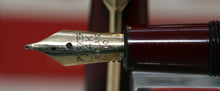 Load image into Gallery viewer, Z-Parker Duofold Junior Mk VI - Red with No.10 14ct Gold Nib (P990)