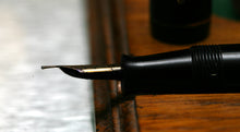 Load image into Gallery viewer, Z-Stephens 106 - Black Herringbone with 14ct Gold Nib - (S106)