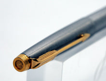 Load image into Gallery viewer, Parker 35-Flighter GT with 18ct Gold Nib-P0916
