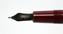 Load image into Gallery viewer, Parker Duofold Junior-Red with No.10 14ct Gold Nib (1959)-P1132c
