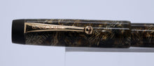 Load image into Gallery viewer, Parker Victory Mk I -Striated Green with "N" 14ct Gold Nib-P1207c

