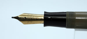 Parker Victory Mk IV - Grey with 14ct Gold Nib - P1118