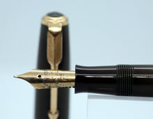 Load image into Gallery viewer, Parker Duofold AF - Olive Green with 14ct Gold Nib - P1122
