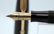 Load image into Gallery viewer, Parker Duofold AF - Olive Green with 14ct Gold Nib - P1122
