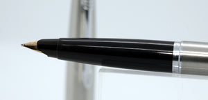 Parker  45 Flighter Black End - Flighter SS with 14ct Gold Nib - P1113n