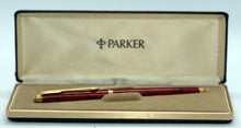 Load image into Gallery viewer, Parker 75 - Red Jasper Quartz Laque with 14ct Gold &quot;M&quot; Point Nib - P0997
