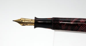 Parker Televisor Slimline - Striated Red with N - 14ct Gold Nib - P1096k