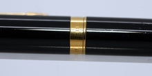 Load image into Gallery viewer, Parker 75-Black Laque with 14ct Gold &quot;F&quot; Nib-P0967d
