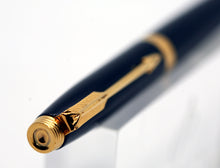 Load image into Gallery viewer, Parker 75-Black Laque with 14ct Gold &quot;F&quot; Nib-P0967d
