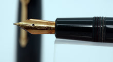 Load image into Gallery viewer, Parker Duofold Demi-Green with 14ct Gold - Vacumatic Canadian Nib-P1154
