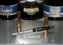 Load image into Gallery viewer, Z-Parker 61 in Insignia Gold - Medium Point 14k Gold Nib
