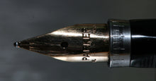 Load image into Gallery viewer, Z-Parker 75 - Insignia Cisele with No.64 Broad 14ct Gold Nib - (P845a)
