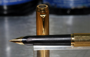 Z-Parker 95 - Godron Gold with Fine Point Gold Nib - (P787)