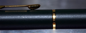 Z-Parker 88 - Matt Green with 88 Gold Nib - (P581)