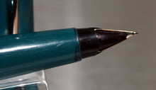 Load image into Gallery viewer, Z-Parker 45 - Turquiose Schools CT with F Fine Point 14ct Gold Nib - (P386)
