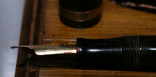 Load image into Gallery viewer, Z-Parker Duofold NS - Chocolate with Duofold &quot;N&quot; 14ct Gold Nib - (P643)
