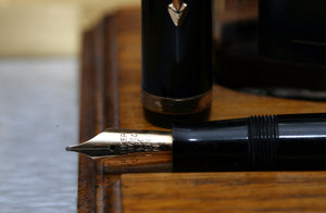 Z-Parker Duofold AF - Black with Duofold "N" 14ct Gold Nib - (P652)